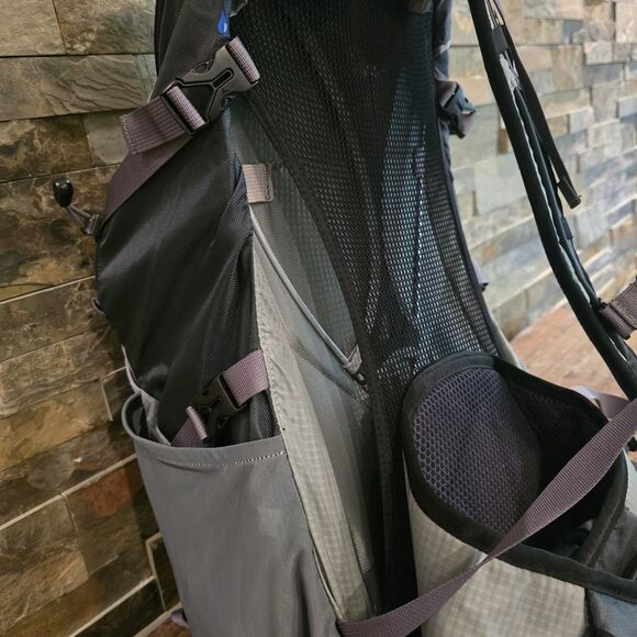 Gregory Z30 Lightweight Hiking Camping Backpack Grey Great Condition! - Picture 7 of 12